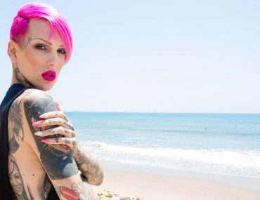Who's Jeffree Star? Gay? His Wiki: Net Worth, Before Fame, Age, Parents, Bio