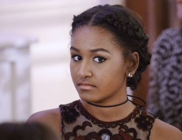 Who is Barack Obama's daughter Sasha Obama? How tall is she? Her Wiki: First Car, Height, Net Worth, High School, Facts