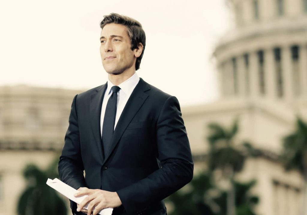 Who's David Muir from ABC News? Wiki wife, salary, height, sister, wealth