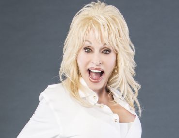 Who is famous singer Dolly Parton? Her Wiki: Husband, Net Worth, Siblings, Family, Parents, Wedding, Affairs