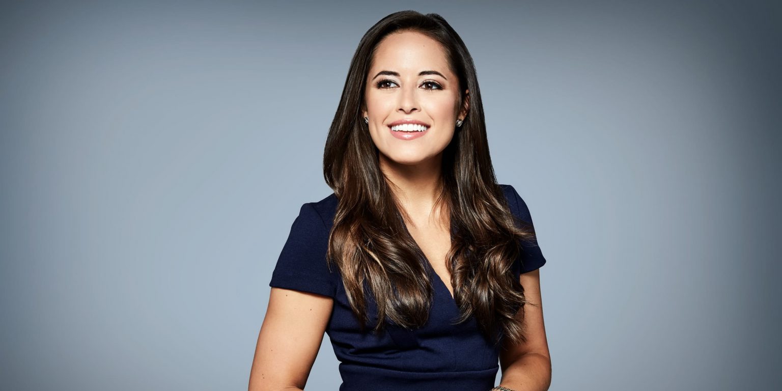 Who's CNN/ESPN reporter Kaylee Hartung? Wiki: dating Tim Tebow, father