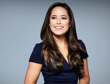 Who is Kaylee Hartung, CNN and ESPN reporter? Her Wiki: Dating with Tim Tebow, Net Worth, Father, Wedding