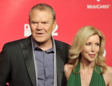 Who is Glen Campbell's wife Kimberly Woolen? Her Wiki: Age, Height, Net Worth Today, Married, Family, Children, Education, Job