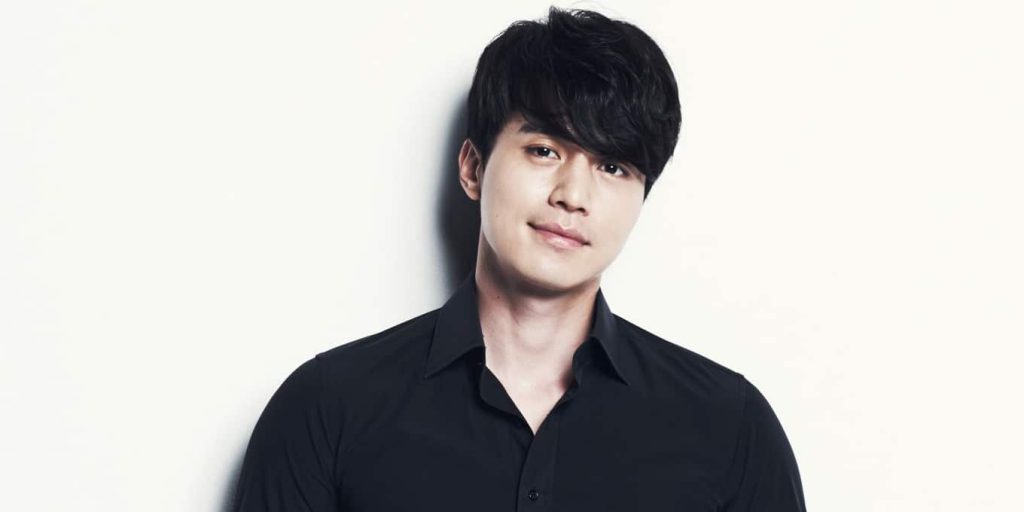 Who's Bae Suzy's boyfriend, actor Lee Dongwook? Wiki Wife, Married, Affair, Kids Who's Bae Suzy's boyfriend, actor Lee Dongwook? Wiki Wife, Married, Affair, Kids