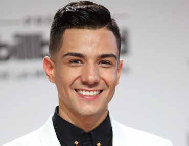 Who is singer Luis Coronel? His Wiki: Age, Family, Brother, Career, Awards, Hobby, Net Worth, Height, Haircut, Bio