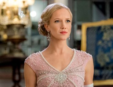 Who is actress Jessy Schram from “Once Upon a Time”? Her Bio: Net Worth, Husband, Life, Siblings, Ethnicity, Boyfriend