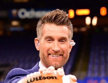 Who is reporter Marty Smith from ESPN? His Wiki: Height, Salary, Wife, Net Worth, Bio, Facts, Family, Married