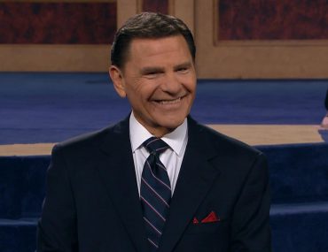 Where is Kenneth Copeland Today? His Bio: Net Worth, House, Books, First Wife, Ministries