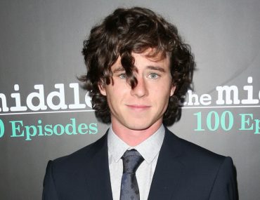 Is actor Charlie Mcdermott married? Who is he? His Bio: Wife, Net Worth, Appearance in 