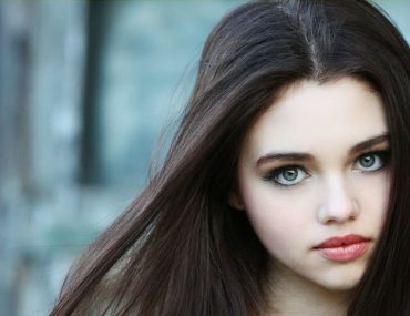 Who is Olivia Hussey's daughter India Eisley? Her Bio: Age, Accent, Net Worth, Boyfriend, Career