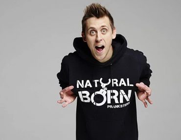 Who is YouTuber Roman Atwood? His Wiki: Wife Brittney Smith, Net Worth, House, Family, Gaming, Kids