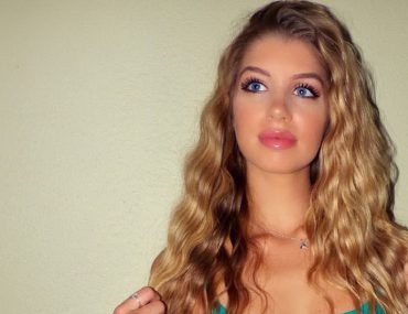 Who is Allie DeBerry dating? Her Bio: Debut in 