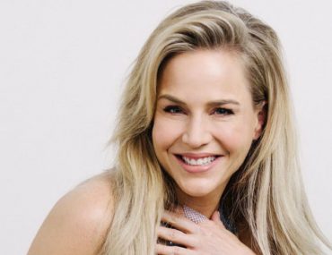 Who is Julie Benz from “Dexter”? Her Wiki: Husband, Net Worth, Children, Pregnant, House