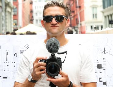 What does Casey Neistat do for a living? His Bio: Net Worth, Tattoos, Wife Candice Pool, Kids, Family