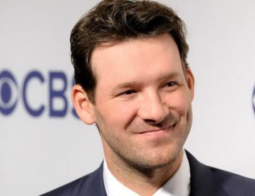 Why did Tony Romo retire? His Wiki: Wife Candice Crawford, Net Worth, College, Kids, Marriage, Family