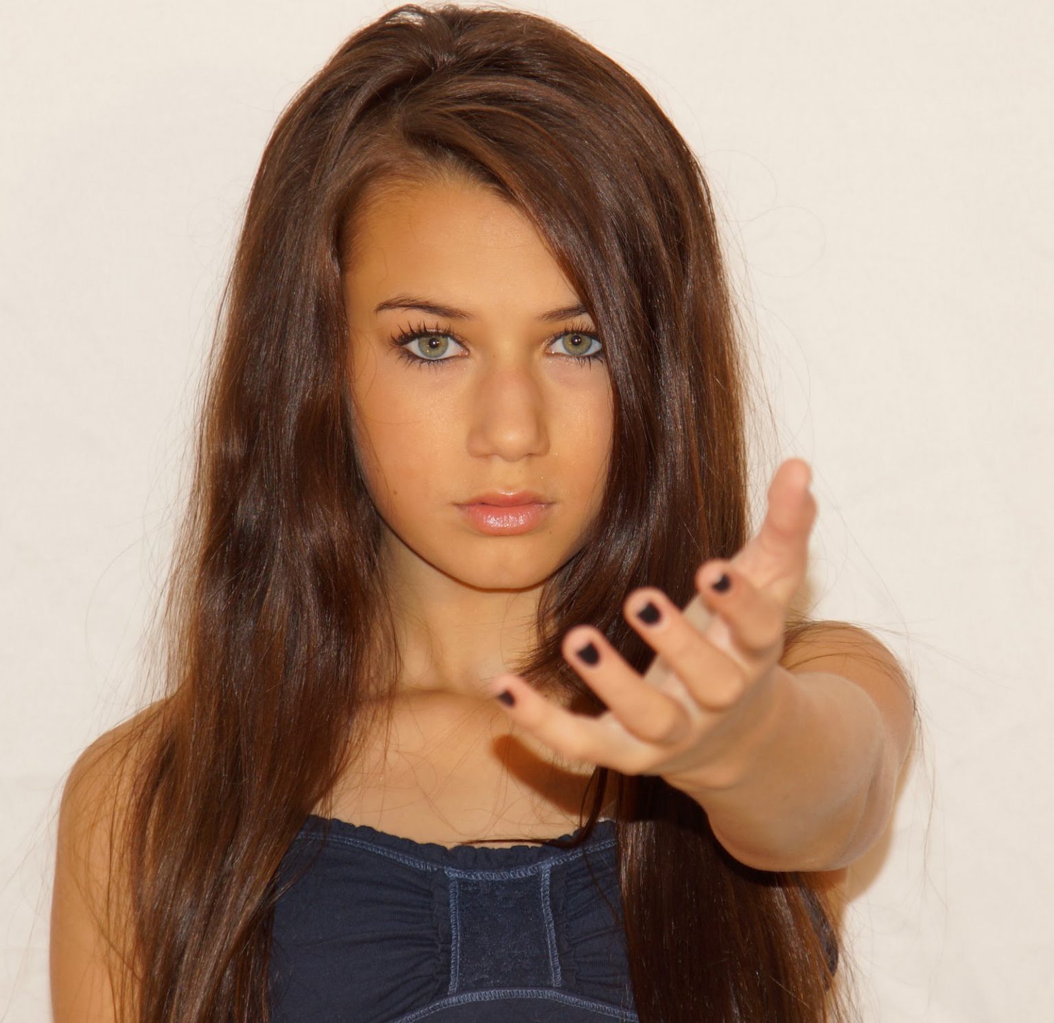 Sabrina Vaz Wikipedia, Biography, Age, Family, Height, Net Worth, Fast Facts Wikibious