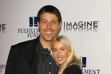 The Untold Truth About Tony Robbins' Wife Sage Robbins – Wiki