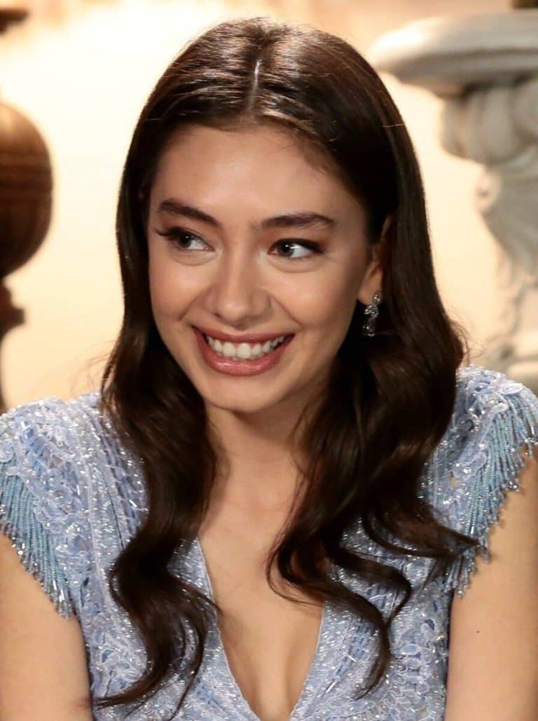 Neslihan Atagül: From Child Actor to International Emmy Award Winner ...