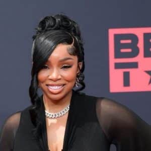 What is LightSkinKeisha famous for? Her Age, Height, Career - Biography
