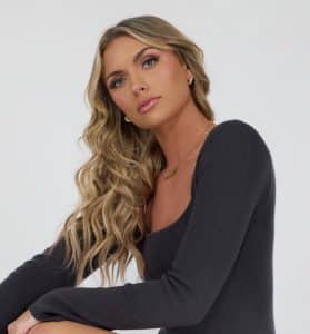 What does Carson Roney do for a living? Her age, height, boyfriend