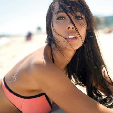 What happened to Scarlet Vas? What is She best known for? - Biography