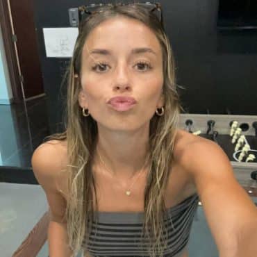 Does Sadie Mckenna have an Instagram? Her Age, Height, Leaked